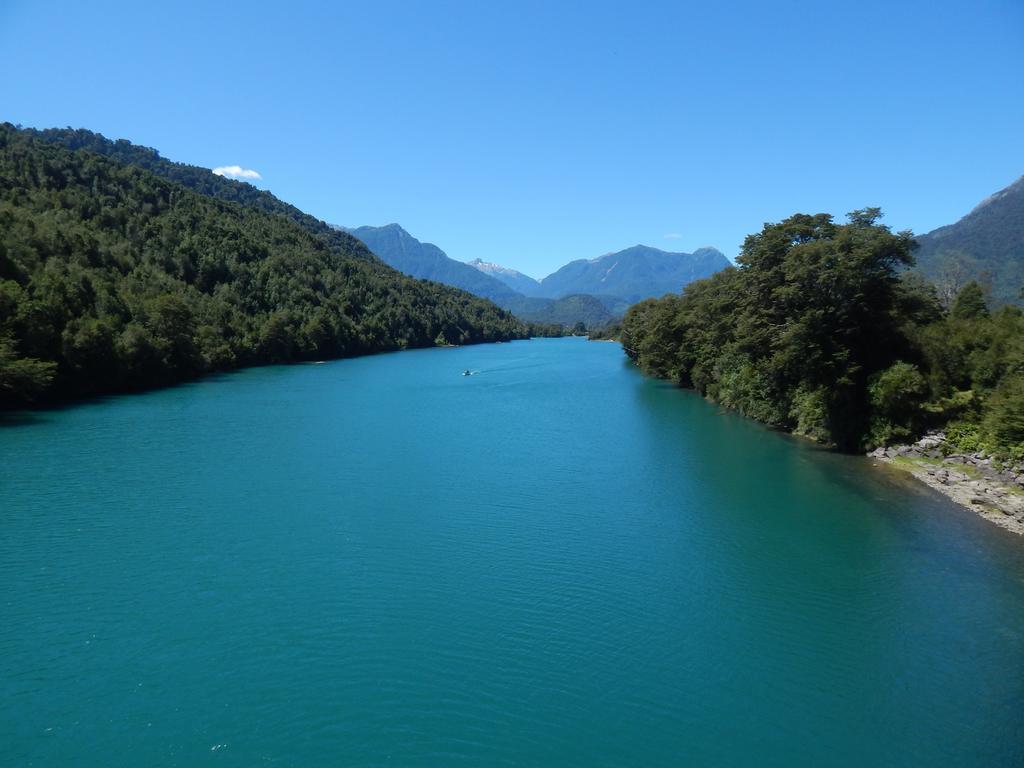 Cabanas Nutrias Patagonicas Puelo River Eksteriør billede
