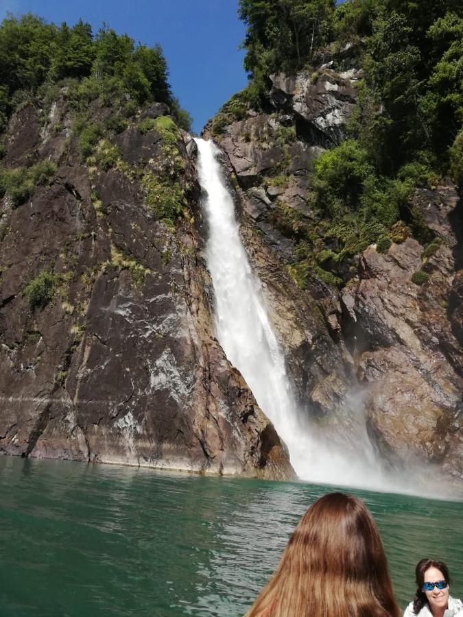 Cabanas Nutrias Patagonicas Puelo River Eksteriør billede